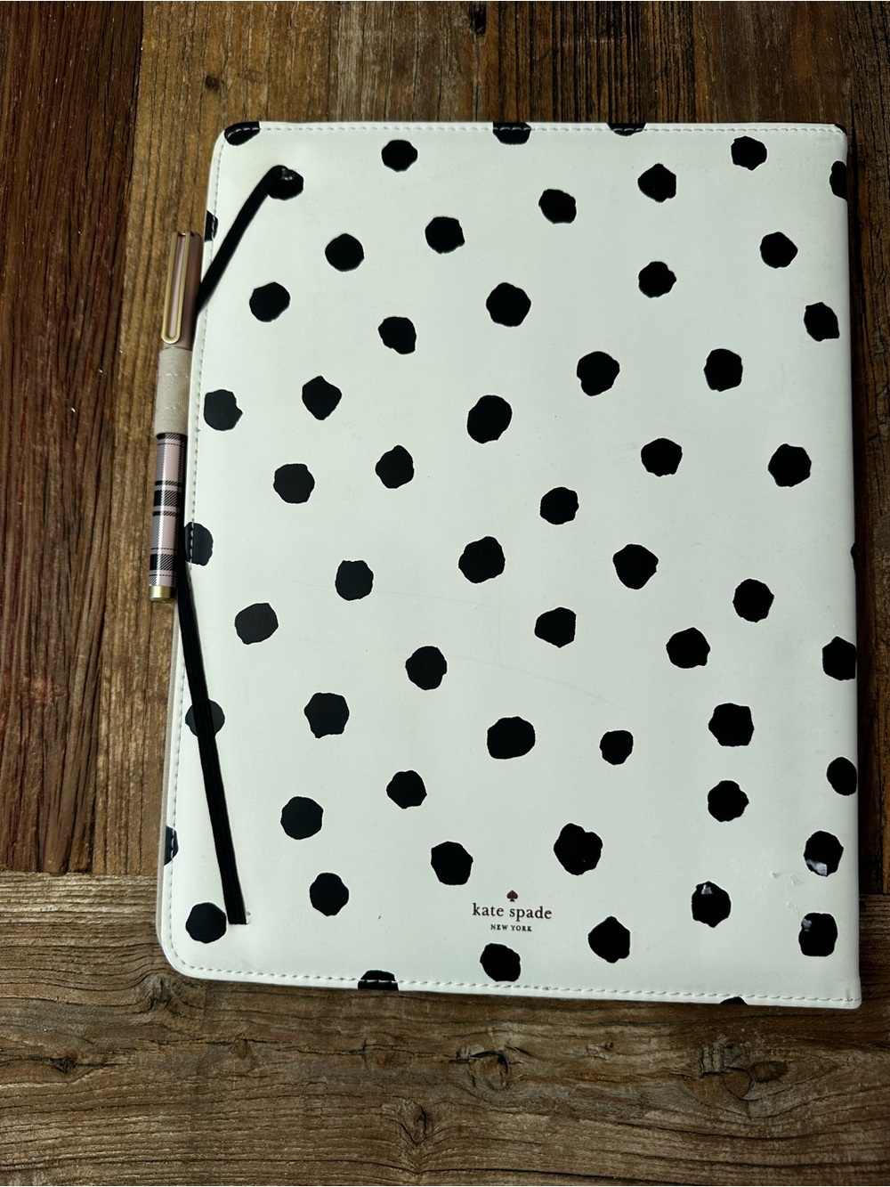 kate spade White cream with Black Polka Dot Tablet Folio